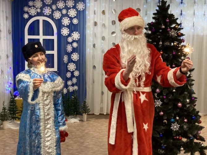 Продолжает свое путешествие по Соликамску Полицейский Дед Мороз